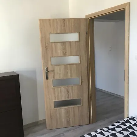 Ul.sikorskiego 1 *